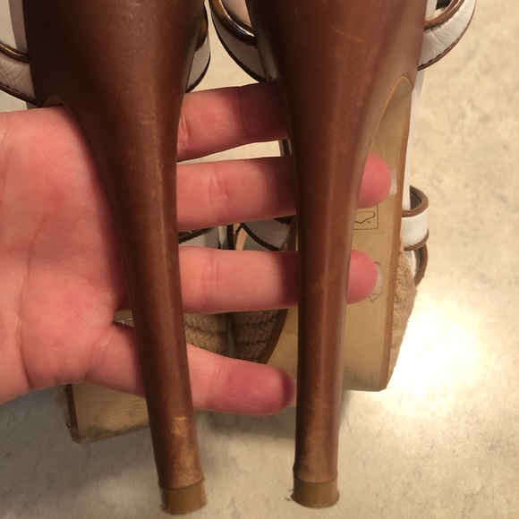 3/20$ Tribute Pump Inspired Aldo White Heals 37 - Picture 8 of 11